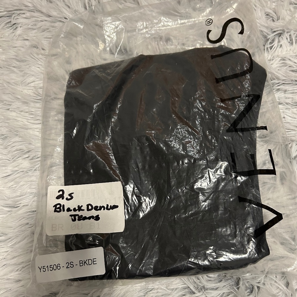 Venus Black denim jeans with a butt lifting features